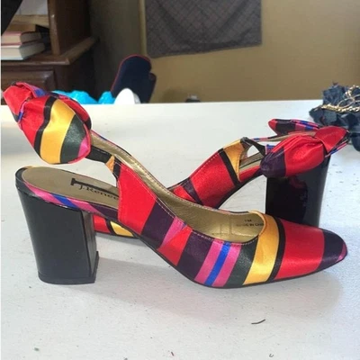 Tacones J. Renee Cipriana-JJ de seda a rayas multicolores para mujer 7” Foto 1 de 4