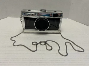Neuheit Fotografie Kamera Handtasche glänzend silber Tasche mit X-Body Kettenriemen - Bild 1 von 8