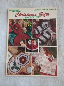 USED CHRISTMAS GIFTS SLIPPERS SCARF AFGHAN ANGEL 13 DESIGNS CROCHET PATTERN BOOK - Picture 1 of 3