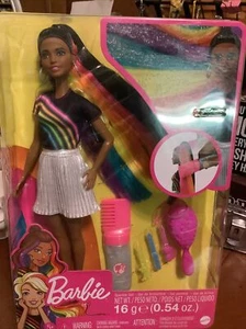 NUOVA Barbie ⭐️ Afroamericana ~ Arcobaleno Scintillante Capelli Bambola Acconciatura ~ Nuova con Scatola - Foto 1 di 9