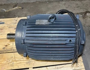 Toshiba High Efficiency 3 Phase Induction Motor B0754BLJ3BK 75HP 1760RPM 60HZ - Picture 1 of 9