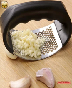 1pc Manual Garlic Mincer - Compact & Easy Kitchen Garlic Crusher Tool - NEW - Picture 1 of 5