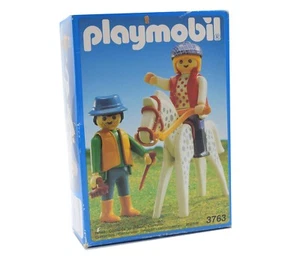 Vintage Playmobil 3763 Mädchen auf Pferd & Pferdetrainer Stallmann mit Karton - Bild 1 von 4