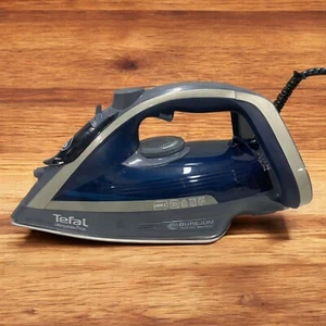 Tefal UltraGlide Plus Steam Iron FV5844 - Picture 1 of 4