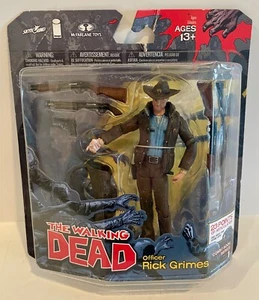 The Walking Dead Mcfarlane Comic Book Series 1 Officer Rick Grimes Action Figure - Picture 1 of 4