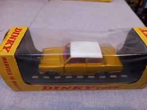 Dinky Toys 133 Ford Consul Cortina Original boxed - Picture 1 of 18