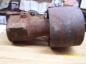 INTERNATIONAL FARMALL A,C SUPER A, C 100,130,140 TRACTOR BELT PULLEY AND HOUSING - Picture 1 of 8