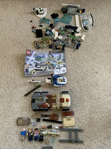 LEGO Jurassic World: Dr. Wu's Lab: Baby Dinosaurs Breakout 75939 & extras - Picture 1 of 15