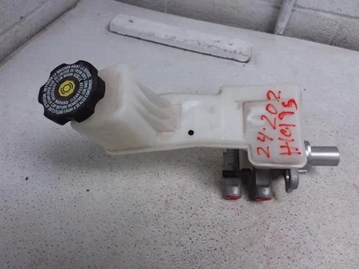 Buick Enclave 2023 OEM cilindro maestro de freno Foto 1 de 4