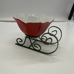 Vintage Metal Green Christmas Sleigh With Red Flower Shaped Bowl Made In Japan - Picture 1 of 11