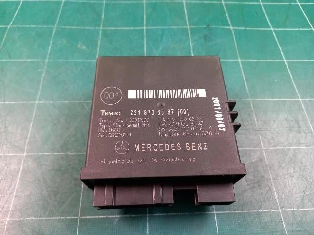 2008 Mercedes-Benz S600L Trunk / Power Liftgate Module A221 870 63 87 - Image 1 of 4