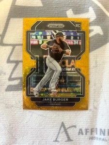 2022 Panini Prizm Gold Donut Circle 8/10 Jake Burger #90 Rookie RC - Picture 1 of 5