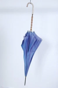 Vecchio ombrello vintage manico in legno color blu fiordaliso - Picture 1 of 9