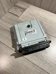BMW 5 SERIES F10 F11 2.0 DIESEL ENGINE CONTROL MODULE UNIT ECU 8513242 - Picture 1 of 11