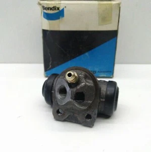 Rear Brake Cylinder Right Peugeot 309 - Renault R9 Bendix for 7701033008 - Picture 1 of 5