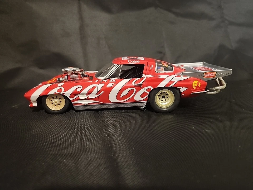 Danbury Mint 1963 "Coca Cola" Pro Mod Corvette 1:24  No Box/paperwork - Image 1 of 4