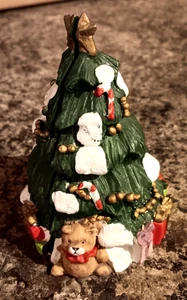 Albero di Natale Vintage con Cerniera in Resina ~ Si apre all'interno del giocattolo di Babbo Natale - Foto 1 di 5