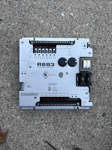 Módulo de control Automated Logic R683 usado - Imagen 1 de 2