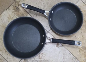 Circulon Momentum Set Of 2 Frying pans Skillet Hard Anodized Non-Stick 10” 8.5" - Picture 1 of 7