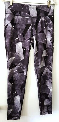 DANSKIN NOW Dri More 女式活动运动打底裤黑色/灰色几何图案 S — 第 1/2 张图片