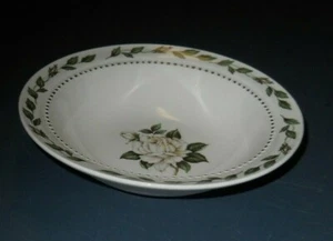 VTG HALL CHINA DINNERWARE JEWEL TEA CAMEO ROSE 5 1/4" DESSERT BOWL - Picture 1 of 5