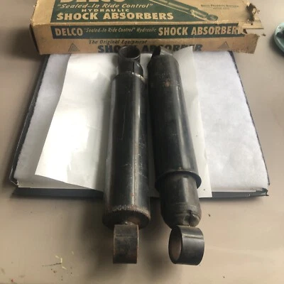 Amortiguadores traseros Chrysler Plymouth Dodge De Soto 1937 a 1948 Nos Delco 1051-T Foto 1 de 4