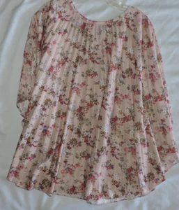 Top vintage rosa piccolo stampa floreale plissettato - maniche angelo 3/4 taglia 1X - Foto 1 di 5