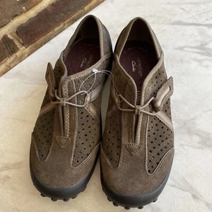 Clarks Collection braune Damenschuhe aus Wildleder mit Klettverschluss rutschfest Größe US 6 - Bild 1 von 7