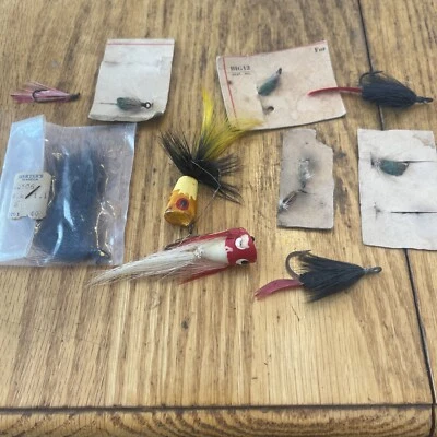 Vintage Lot Of Flies 12 Flies Poppers Wet Flies Look!!  - Image 1 of 4