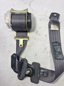 00-04 Mitsubishi Montero Sport 3.0L Right Rear Seatbelt Retractor OEM (M19). - Picture 1 of 12