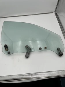 02-07 Subaru Impreza WRX Wagon Front Door Glass RH Passenger Side OEM 61011FE100 - Picture 1 of 6
