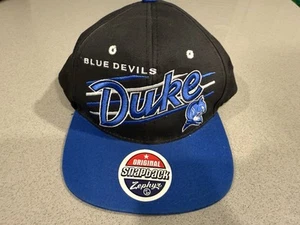 DE COLECCIÓN Duke Blue Devils Script Snapback Sombrero NCAA Zephyr Z Sombrero Negro Baloncesto - Imagen 1 de 11