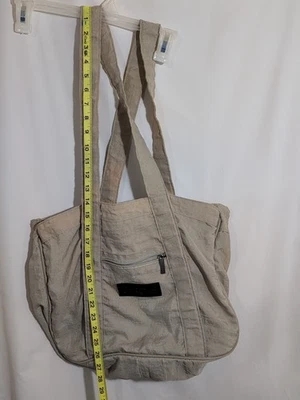 Bolso grande Cherokee. Bolsillo medio con cremallera forrado de plástico. Desteñido por el sol Foto 1 de 4