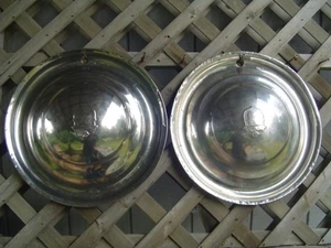 TWO VINTAGE LYON CLASSIC ANTIQUE RAT ROD HUBCAPS WHEEL COVERS CENTER CAPS 15 IN - Picture 1 of 13