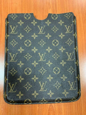  LOUIS VUITTON Hardcase Ipad Air CA1029 Monogram M48253  - Image 1 of 4