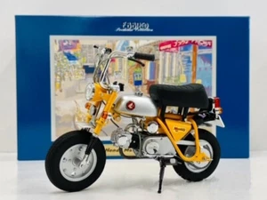 EBBRO 1/10 Scale HONDA MONKEY Z50A Yellow Color w/Original Box - Picture 1 of 6