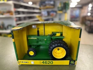 1:16 John Deere 1971 4620 with Rear Duals No Cab RARE - Picture 1 of 4