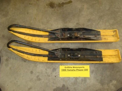 1999 YAMAHA Phazer 500 8DJ yellow plastic uni-ski skis loops runners - Image 1 of 4