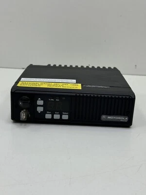 RADIO MOTOROLA D04MJA77A3AK MAXTRAC NUEVO Foto 1 de 4