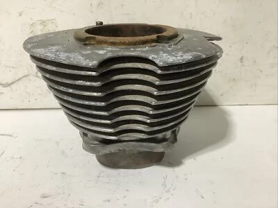 Ducati Único 250-350 Cilindro Mala Calidad Necesita Reparación Necesita Manguito Foto 1 de 4