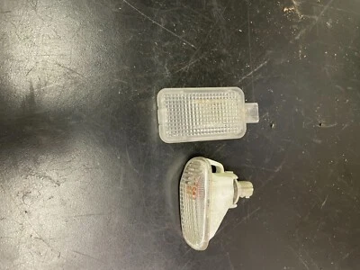 2002 Honda Civic Si Hatchback Interior Light - Изображение 1 из 4