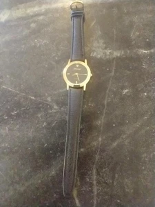 CLASSIQUE BLACK LEATHER QUARTZ WRISTWATCH~5/8W~7-8"WRIST~ADULT~GOLDTONE METAL - Picture 1 of 6