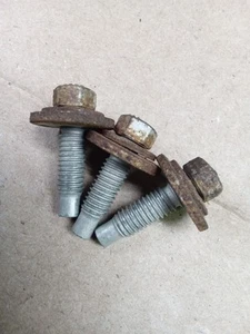 00-06 Chevy 5.3 Throttle Cable Bracket Bolts Lr4 4.8 Suburban Ls 6.0 - Picture 1 of 4