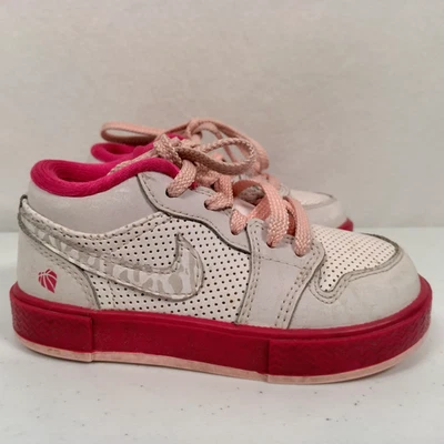 Air Jordan 1 Retro Baja Flexibilidad Niño Pequeño 7C Zapatos Snaekers Blanco Rosa 487287-100 Foto 1 de 4