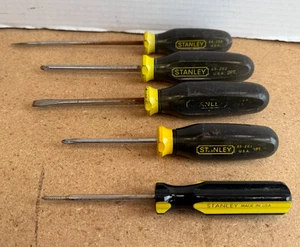 VTG Lot of 5 Stanley Screwdrivers Yellow Black Handle Made in USA - Picture 1 of 3