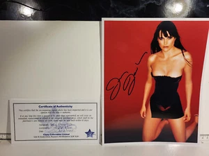 (L1118) XENA - Lucy Lawless - handsigniertes Foto 8' x 10' mit Zertifikat - Bild 1 von 3