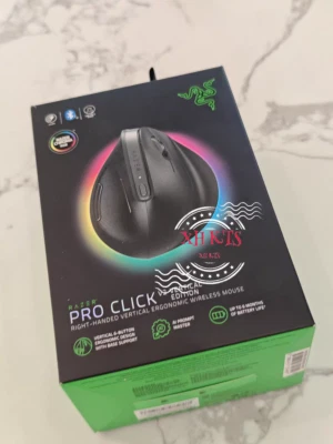New Razer Pro Click V2 Vertical Wireless Mouse Right-handed 6 Button Ergonomic - Image 1 of 4
