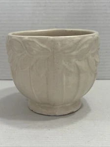 McCoy Pottery Jardiniere CREAM GLAZE Matte with Leaf Design Large Vase - Picture 1 of 8