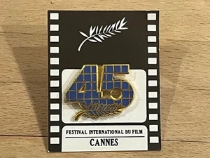 a PINS PIN CINEMA FILM 45 FESTIVAL DE CANNES - Picture 1 of 1