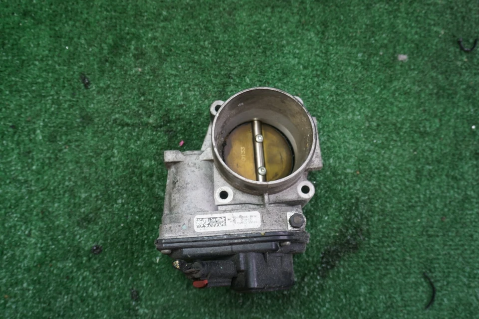 2011 FORD TAURUS 3.5 Throttle Body OEM 10166C108Q - Image 1 of 4